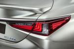 Lexus ES300h F-Sport 2018 года (WW)
